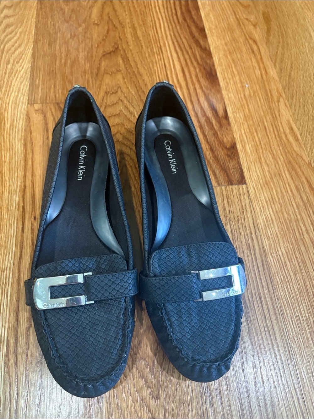 Calvin Klein Black KADYN Textured slip on Loafers silver buckle casual size 9